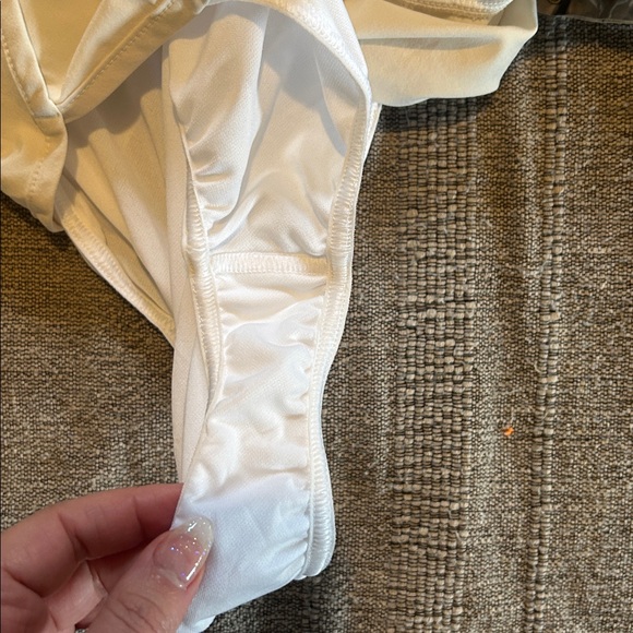 Gapfit High Rise Running Shorts | Ivory - Picture 8 of 8